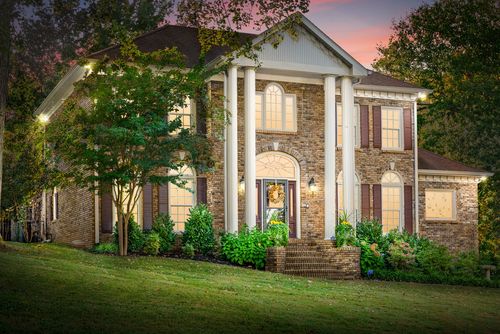 2704 Wakefield Dr, Clarksville, TN, 37043-6034 | Card Image