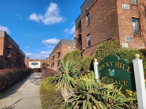 apt-3b-215 48th Ave, Oakland Gardens, NY, 11364-1305 | Card Image