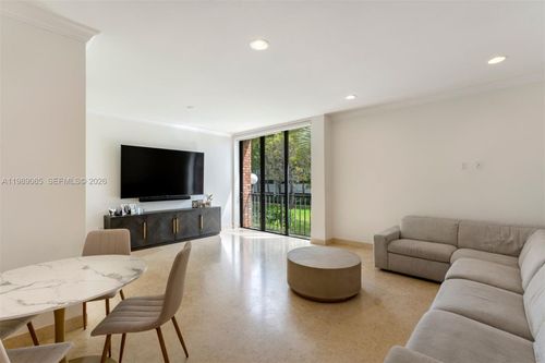 d14-1566 Ne Quayside Ter, Miami, FL, 33138-2209 | Card Image