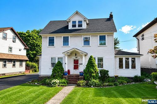 343 Union St, Lodi, NJ, 07644-3231 | Card Image