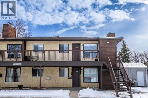 1350 Gordon Rd, Moose Jaw, SK, S6H7R9 | Card Image