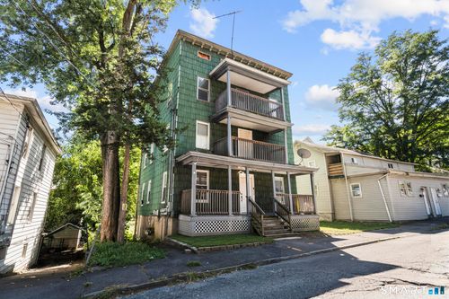113 Green St, Waterbury, CT, 06708-3581 | Card Image