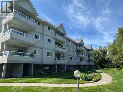 304-1700 2nd St N, Cranbrook, BC, V1C6M8 | Card Image