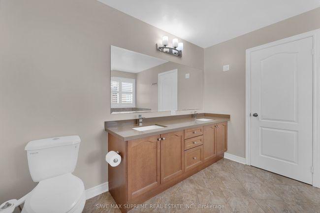 22 Constance St, House other with 6 bedrooms, 6 bathrooms and 5 parking in Brampton ON | Image 21