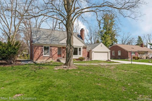 2307 Bedford Rd, Bloomfield Hills, MI, 48302-0611 | Card Image