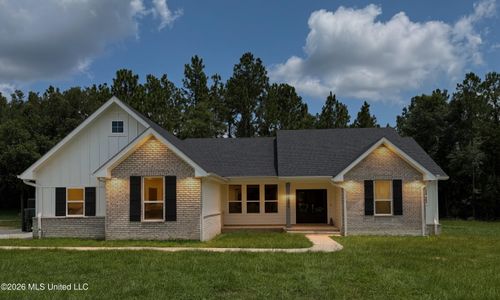 18350 N Fairway View Dr, Biloxi, MS, 39532-7543 | Card Image