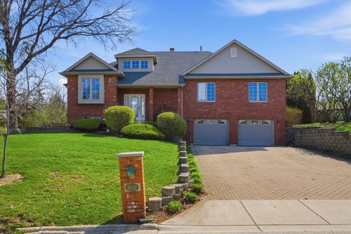 8839 S 83rd Ave, Hickory Hills, IL, 60457-1407 | Card Image