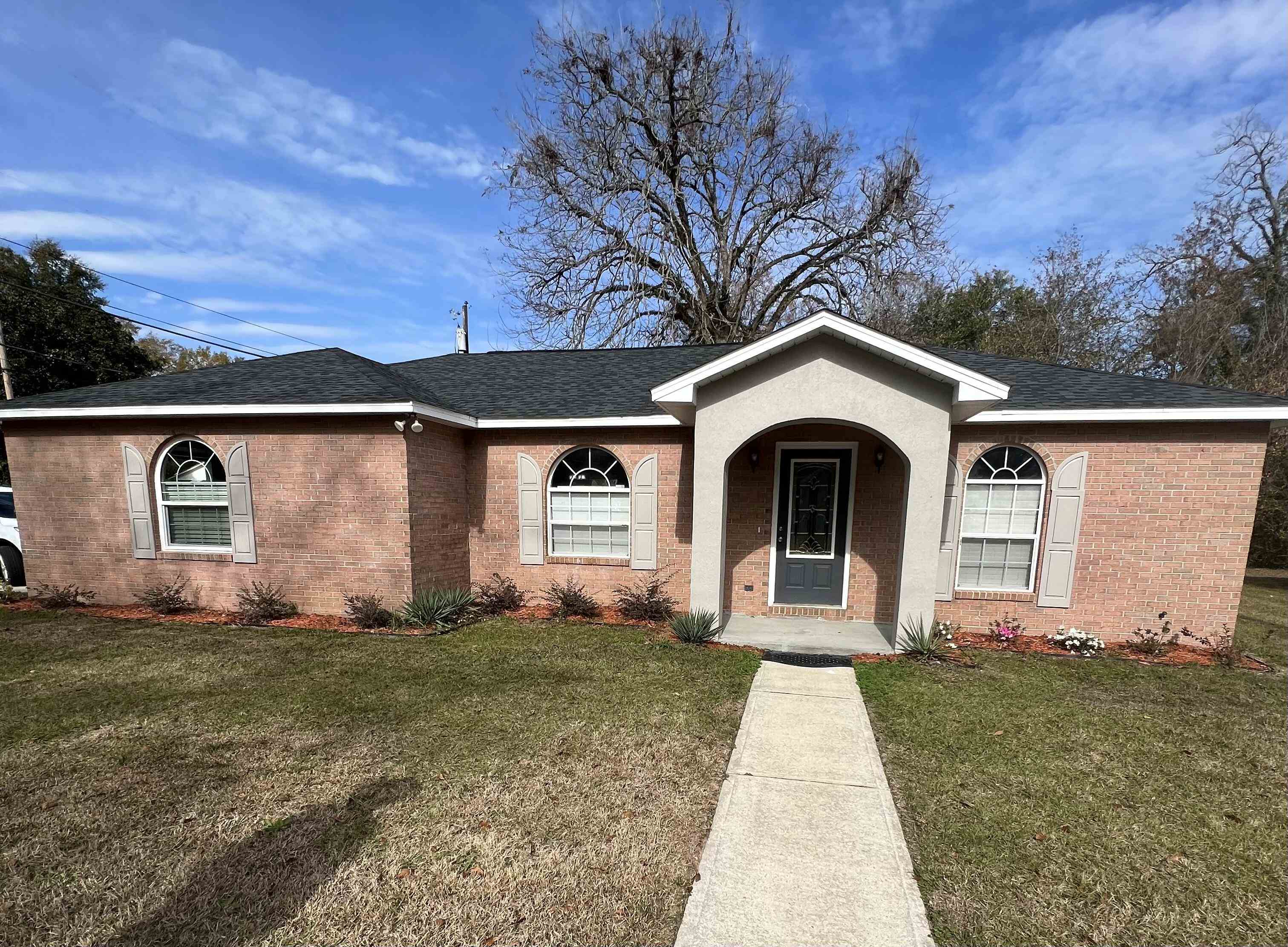 2nd St, Quincy, FL 32351