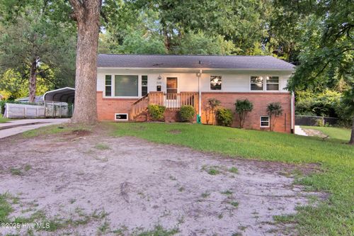 300 Long Acre Dr, Jacksonville, NC, 28546-6630 | Card Image