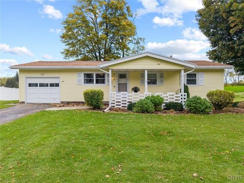 2814 Forest Hill Dr, Auburn, NY, 13021-5633 | Card Image