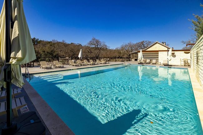 Community pool | Image 5