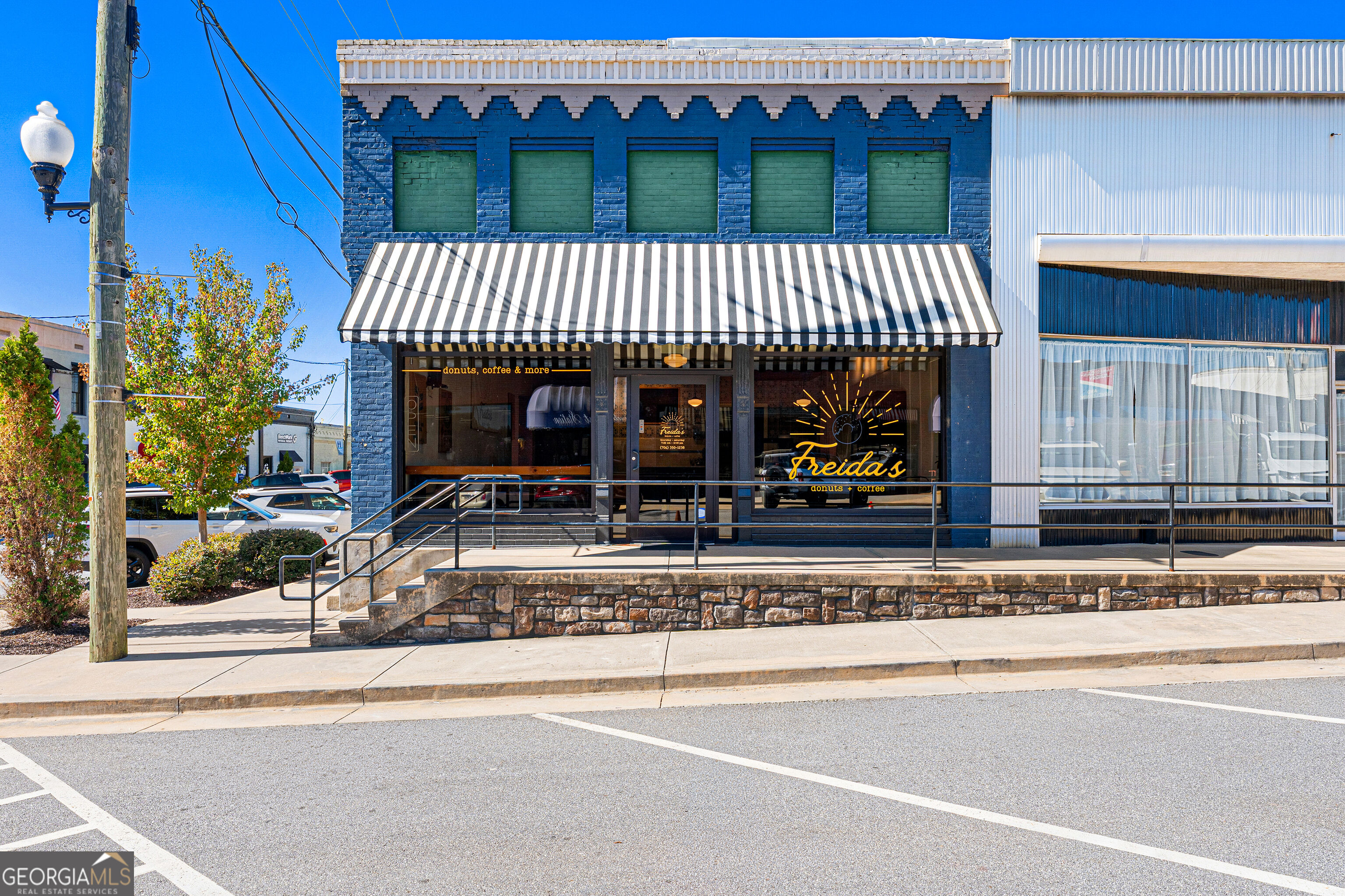 Commercial Sale in Hartwell