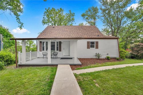 3133 Ridgeway Dr, South Park, PA, 15129-9446 | Card Image