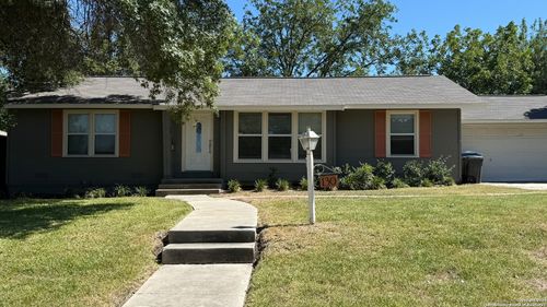 130 Blakeley Dr, San Antonio, TX, 78209-4834 | Card Image