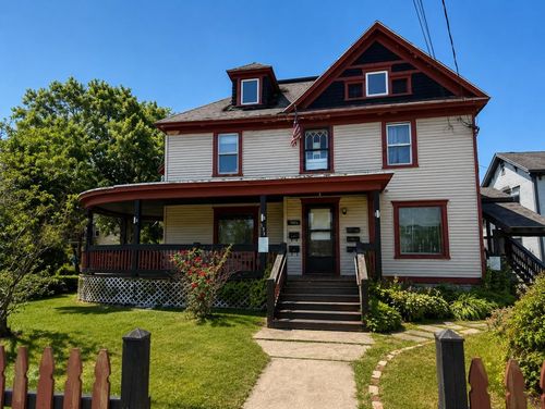 133 Grove St, Rutland, VT, 05701-3169 | Card Image