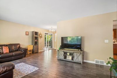 03_518WesternStreet_165_LivingRoom_Small.jpg | Image 3