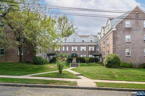 140 Englewood Ave, Teaneck, NJ, 07666-6032 | Card Image