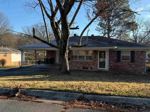 823 Bryan St, Little Rock, AR, 72205-2709 | Card Image