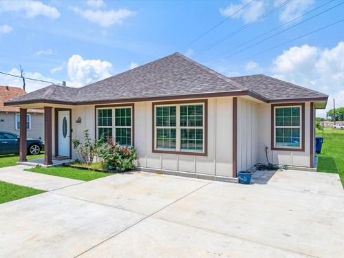 308 Avenue A, Ennis, TX, 75119-6806 | Card Image
