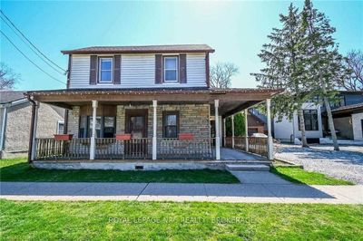 33 Bayview Dr, House other with 3 bedrooms, 1 bathrooms and 5 parking in Saint Catharines ON | Image 1