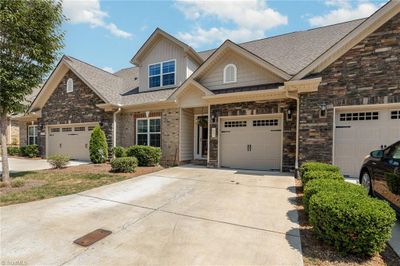 603 Zurich Court, House other with 3 bedrooms, 3 bathrooms and null parking in Winston Salem NC | Image 2