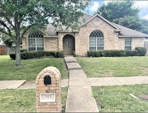 703 Fox Glen Rd, Lancaster, TX, 75146-2841 | Card Image