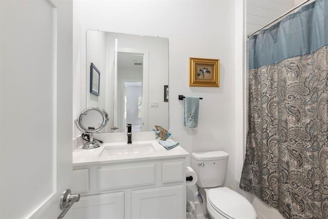 Convenient Full Bath on Main Level | Image 32