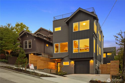 2618 E Roy St, Seattle, WA, 98112-4151 | Card Image
