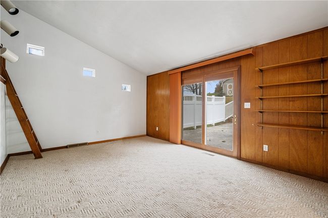 Family Room | Image 22