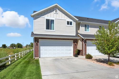247-2695 S 2300 W, West Haven, UT, 84401-1092 | Card Image