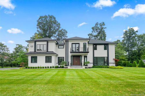 17 Wallenberg Cir, Monsey, NY, 10952-2834 | Card Image