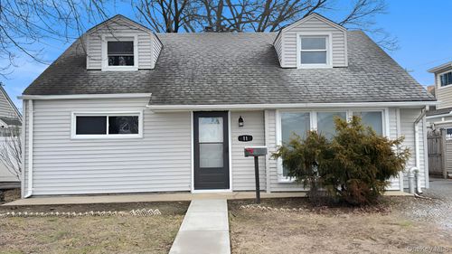 11 State St, Valley Stream, NY, 11580-4013 | Card Image