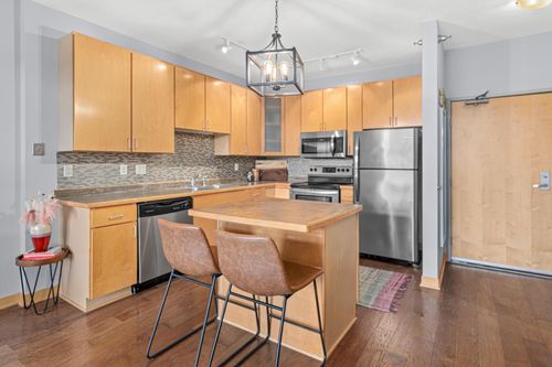 319-2600 University Ave Se, Minneapolis, MN, 55414-4209 | Card Image