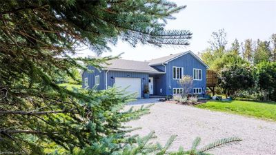 350181 Bayshore Rd, House other with 3 bedrooms, 2 bathrooms and 6 parking in Annan ON | Image 2