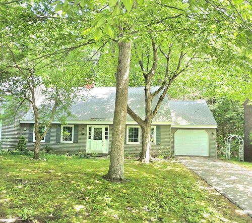 12 Laurel Cir, Wolfeboro, NH, 03894-4049 | Card Image