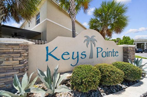 585-585 Ne 5th Pl, Florida City, FL, 33034-3288 | Card Image