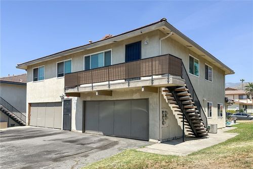 3511 Rainbow Ln, Highland, CA, 92346-2570 | Card Image