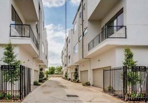 2835 Decker Pl, Houston, TX, 77003-1250 | Card Image