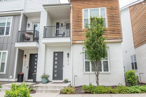 510 Vernon Cir, Nashville, TN, 37209-1383 | Card Image