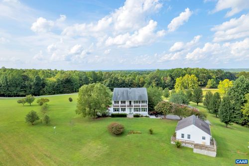 618 Rivanna Woods Dr, Fork Union, VA, 23055-2134 | Card Image