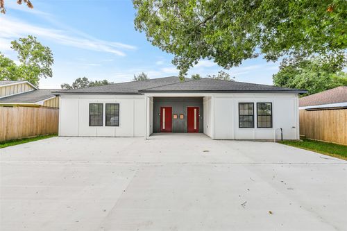 a-6103 Cavalier St, Houston, TX, 77087-3215 | Card Image