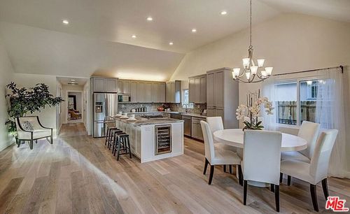 1026 S Windsor Boulevard, Los Angeles, CA, 90019 | Card Image
