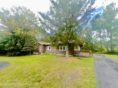 8 Sunset Ct, Athens, NY, 12015-4003 | Card Image
