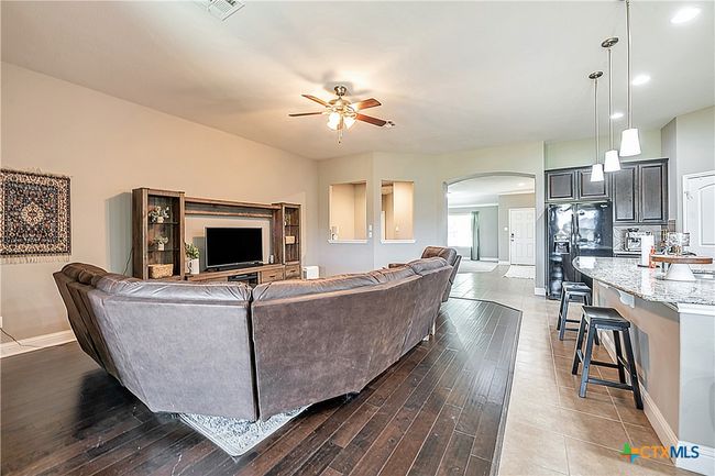 822 Old World Dr, House other with 3 bedrooms, 3 bathrooms and null parking in Harker Heights TX | Image 9