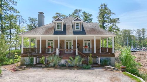 5632 Styron Dr, Oriental, NC, 28571-9218 | Card Image