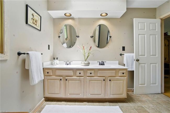 Double sinks with recently updated faucets. | Image 28