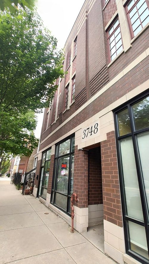 1s-3748 N Ashland Ave, Chicago, IL, 60613-6099 | Card Image