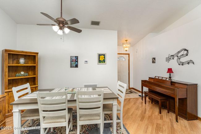 751 Glencove Ave Nw, House other with 3 bedrooms, 2 bathrooms and null parking in PALM BAY FL | Image 6