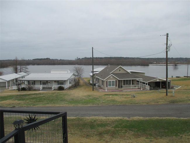 Property from subdivision boat ramp | Image 4