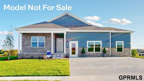 6437 Clear Creek St, Papillion, NE, 68157-2351 | Card Image